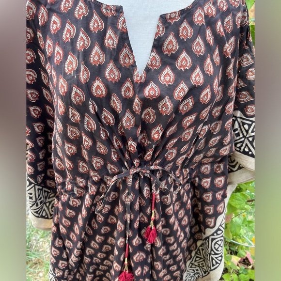 NWT - Kaftan. One size, stunning black, rusty tan print. - Picture 2 of 6